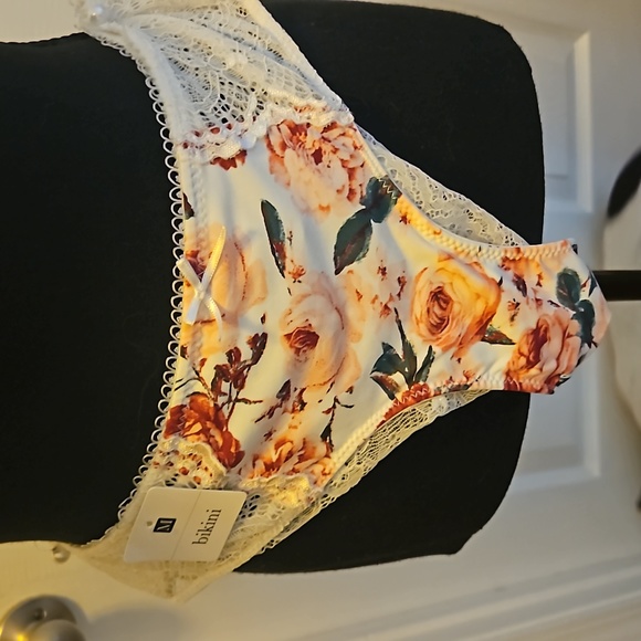 ⛄️ BRA and Panties set - Picture 4 of 13